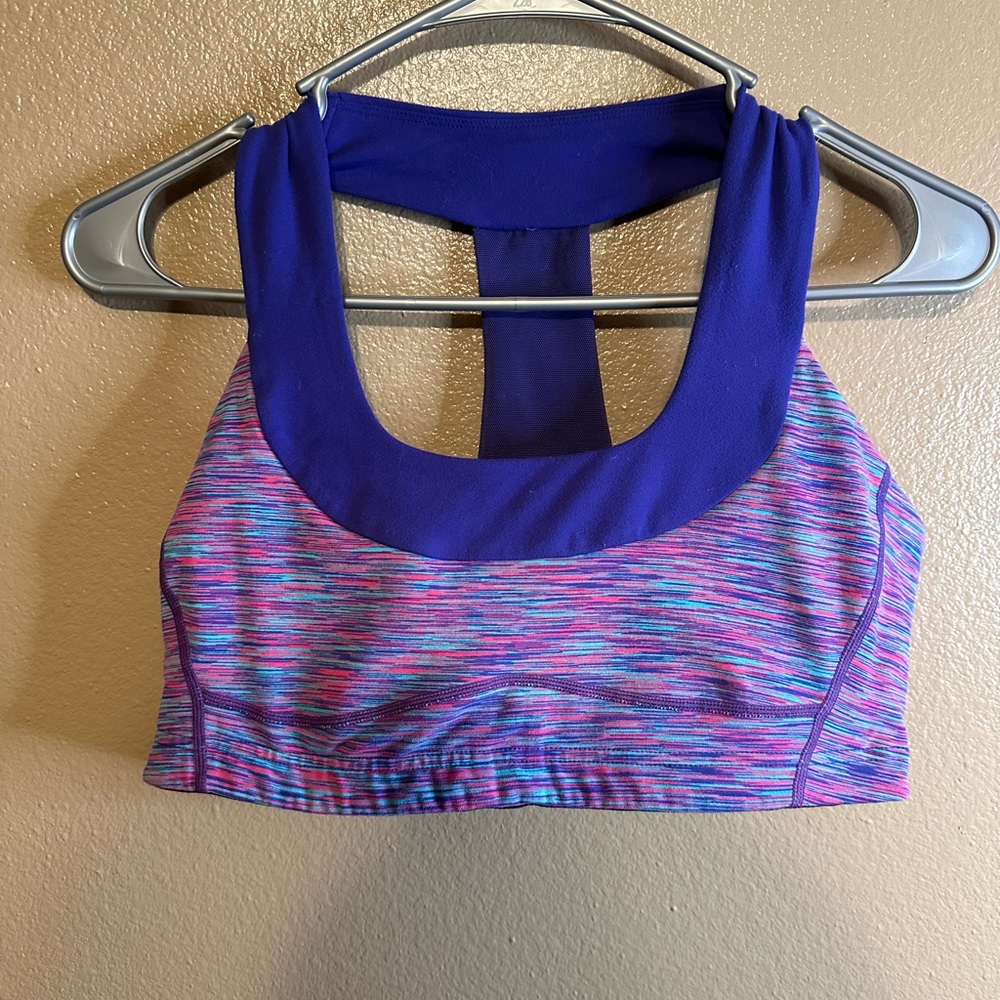 Lululemon sports bra size 8